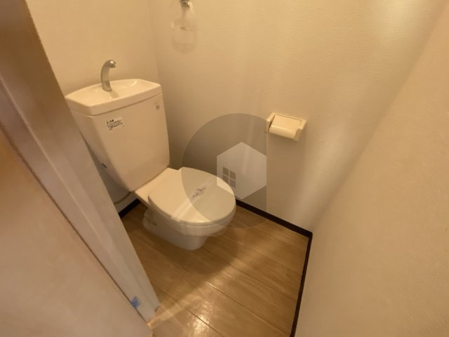 エムプラザ布施駅前のトイレ