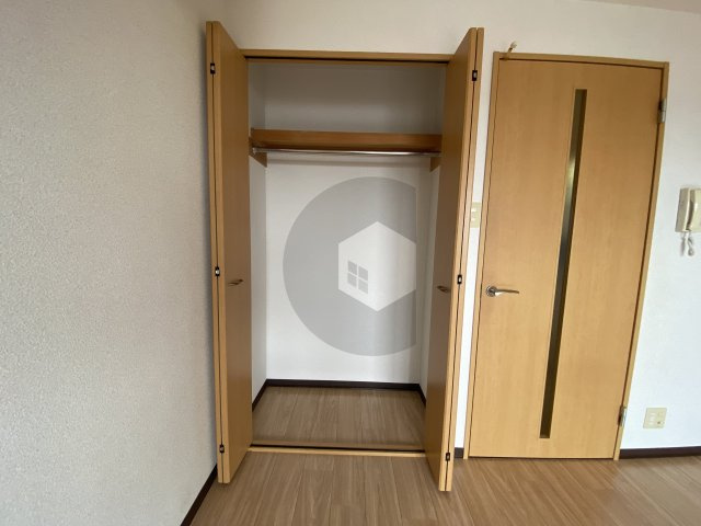 エムプラザ布施駅前の収納