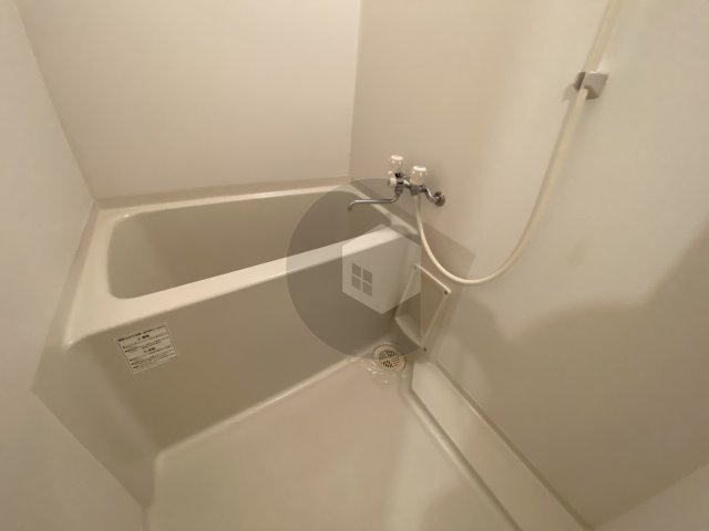 エムプラザ布施駅前の浴室