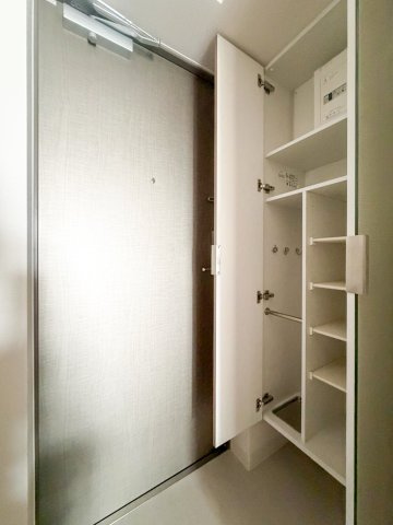 CREST TAPP名古屋山王の玄関