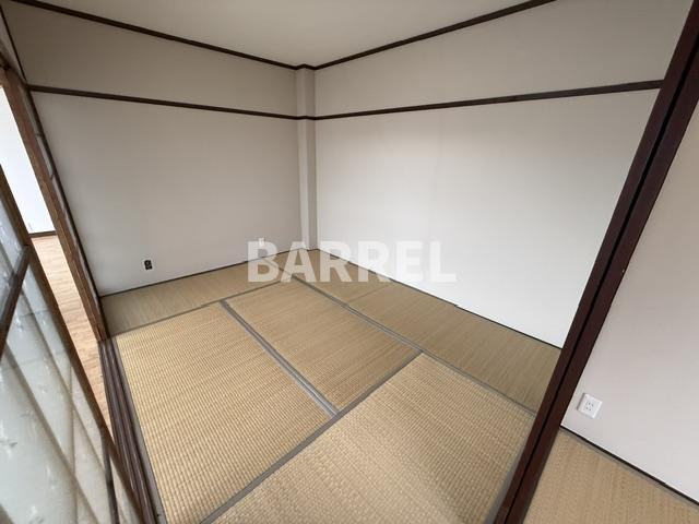 リヴェール瀬川の和室