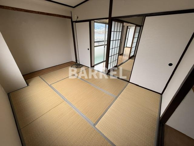 リヴェール瀬川の和室