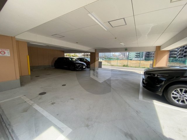 M‘プラザ高井田の駐車場