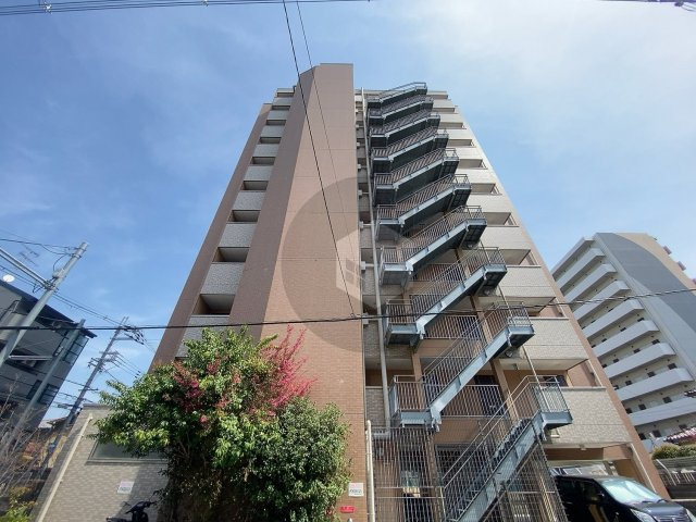 M‘プラザ高井田の外観