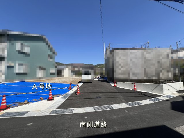 【前面道路含む現地写真】 | 高知市薊野中町/4区画