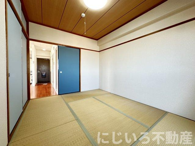 ベルヌーブ北浜ハイツの和室