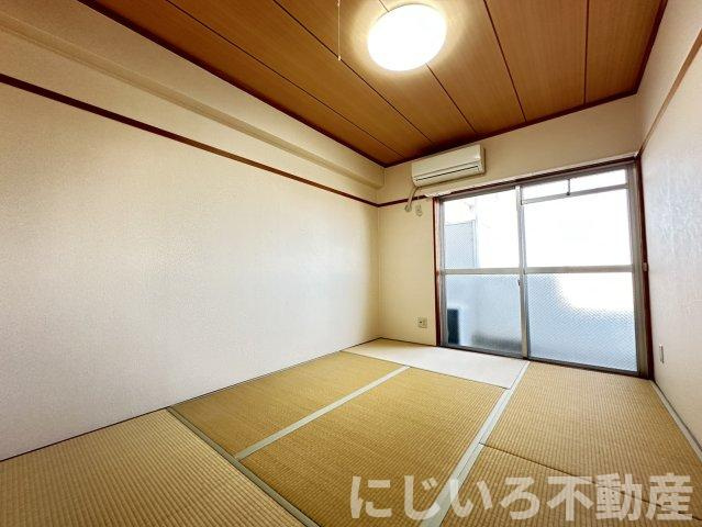 ベルヌーブ北浜ハイツの和室