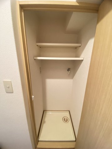 エステートモア高宮ESTの玄関