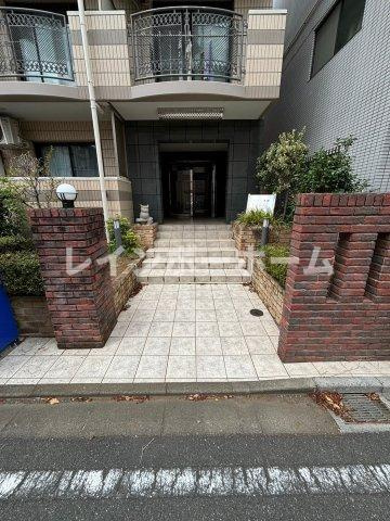 ラルジュのエントランス