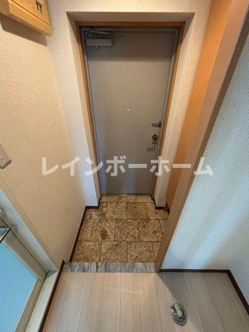 ラルジュの玄関