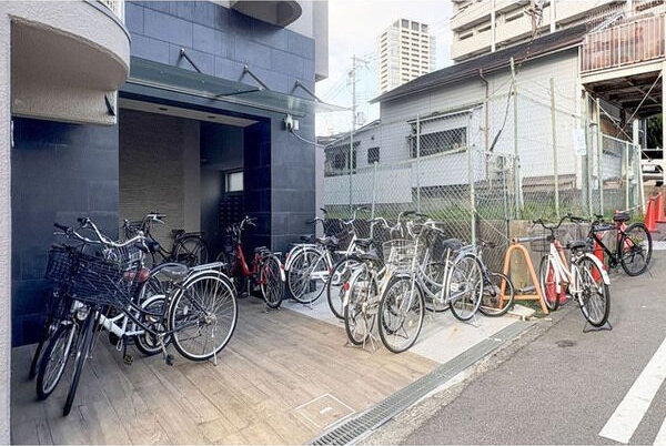 南堀江レヂデンスの駐車場