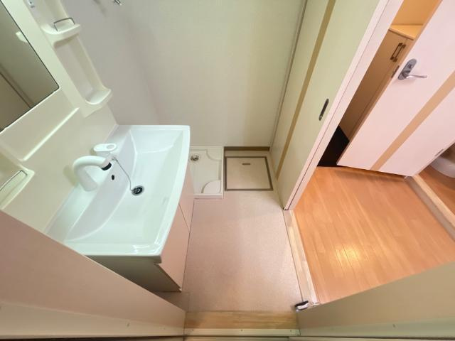 神戸市灘区下河原通４丁目新築マンションの玄関