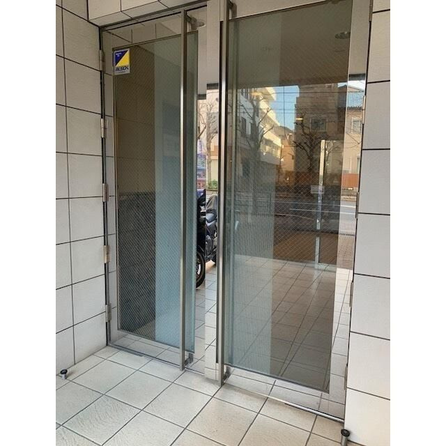 ベルグレードＵＫのエントランス