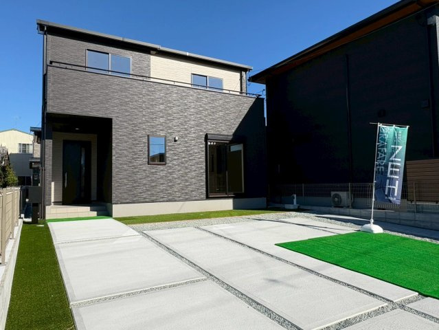 グラファーレ野市町西野5期1棟1　新築戸建住宅の外観|3台駐車可能☆急な来客時も大丈夫♪
