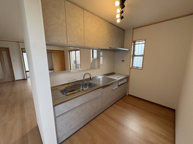 舞子坂3　中古戸建てのキッチン