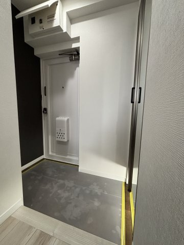 お花茶屋ダイヤモンドマンションの玄関|明るい玄関です