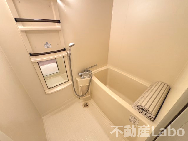 フィネス藍住の浴室