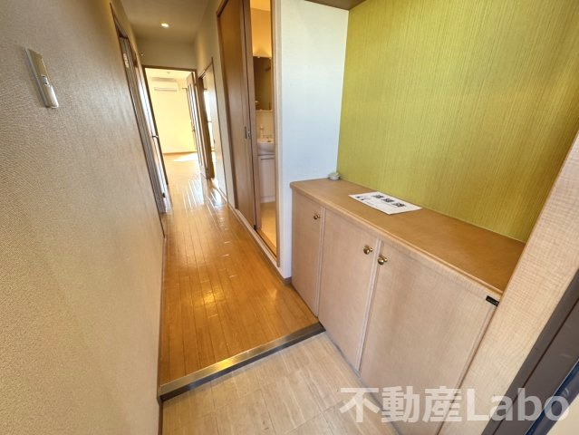 フィネス藍住の玄関