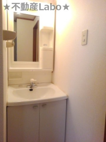 グランディ－ルＴの洗面所