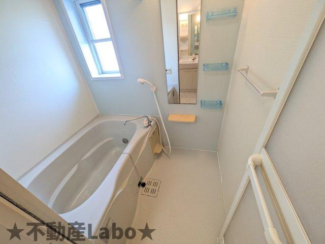 ルイ・メゾンK Ⅰの浴室