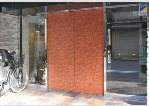 アイル秋葉原EASTのエントランス