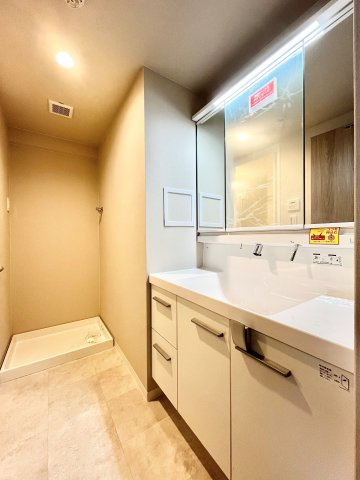 クロスティ八尾南壱番館の洗面所