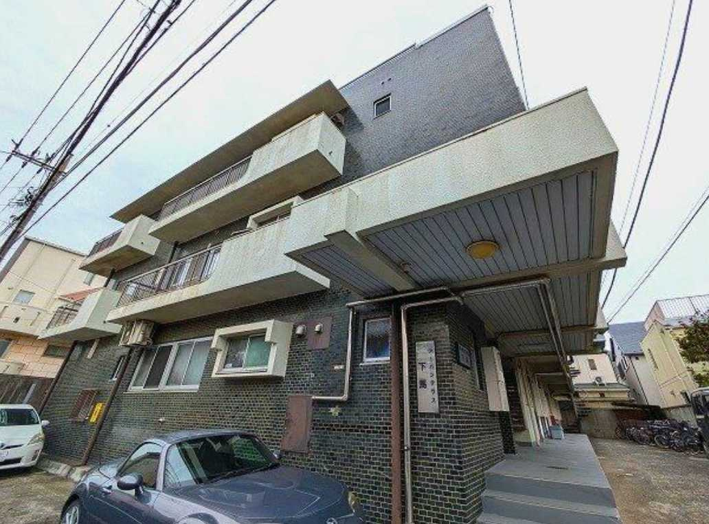 アーバンテラス下馬　南向き　駅まで平坦　外国籍相談のエントランス