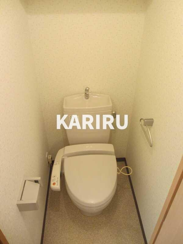 ルフォン今里のトイレ|落ち着いた色調のトイレです