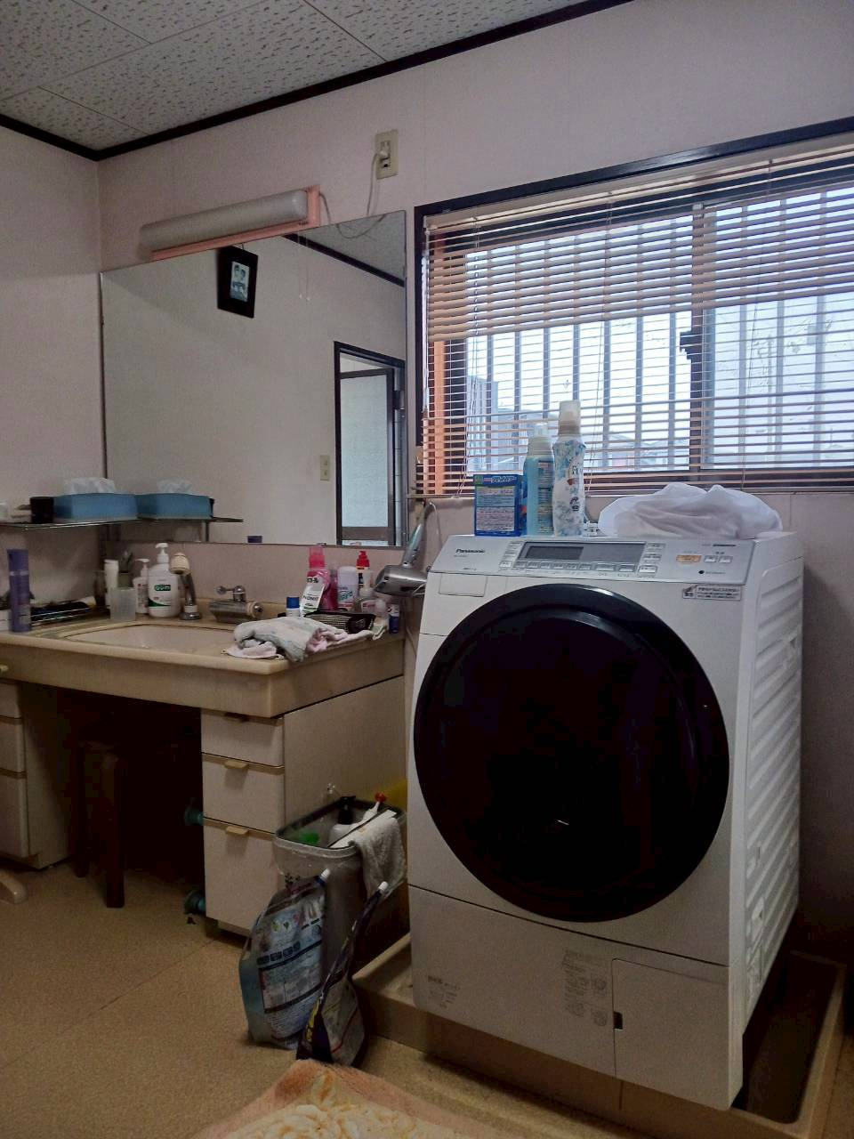 多度津町道福寺　中古戸建の独立洗面台