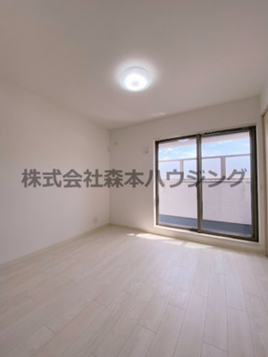 【洋室】 | 　クリエオーレ倉治 | 明るい洋室です
※3階同タイプの写真です
