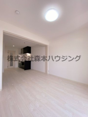 【洋室】 | 　クリエオーレ倉治 | 使い勝手のいい洋室です
※3階同タイプの写真です