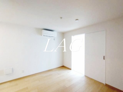 【居間・リビング】 | ＬＥＡＲＯＯＭお花茶屋 | 洋室のお部屋です。