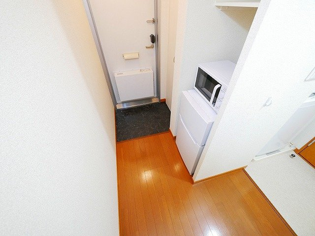 レオパレス富堂の玄関|明るい玄関です