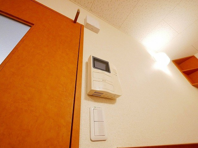 レオパレス富堂のセキュリティ|モニター付きインターホーン