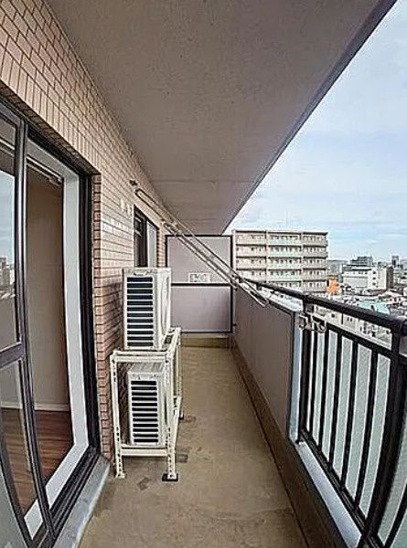 イーストヒル町屋のバルコニー