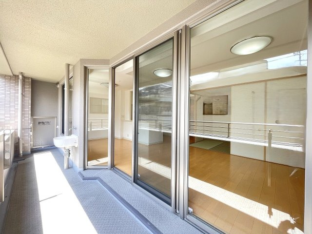 サーパス古江新町のバルコニー|ワイドなバルコニーです。