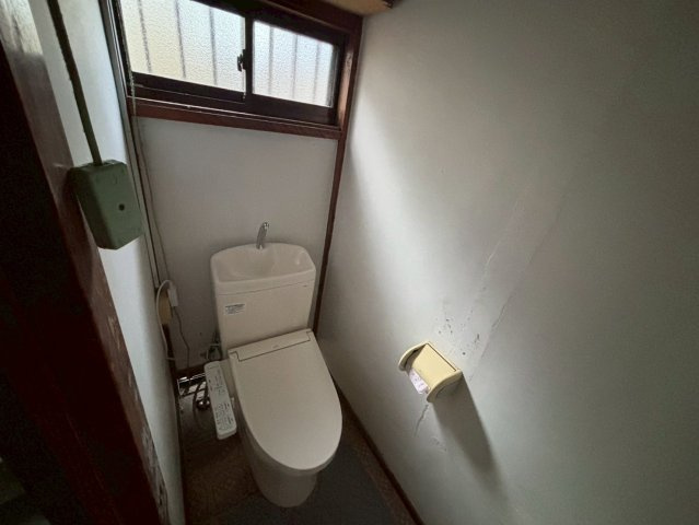 日光市猪倉　中古戸建のトイレ