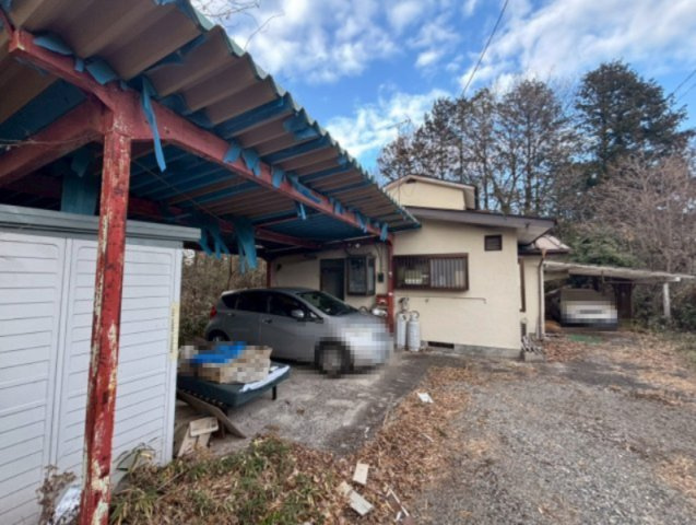 日光市猪倉　中古戸建の駐車場