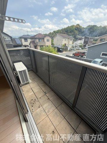 シャーメゾン　ハックベリー A棟のバルコニー