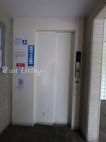 レナトゥス四谷のロビー