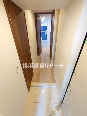 【玄関】 | ガーラ・クレスタ横浜関内