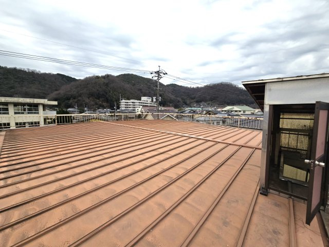 井原貸事務所兼居宅の設備