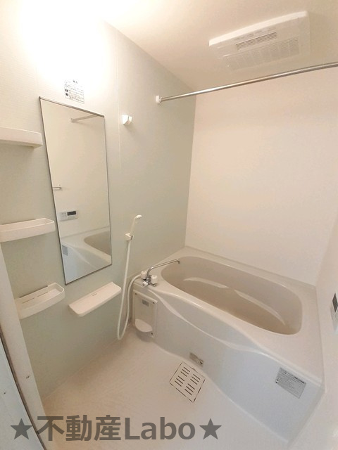 クラール名東 Aの浴室