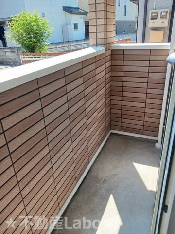 ノヴァ ビジュアル　のバルコニー