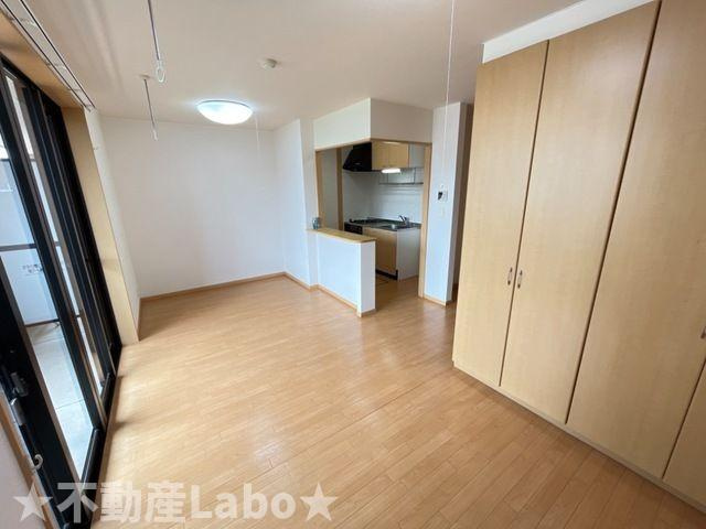 コートヴェール中島田Ⅱの居間・リビング