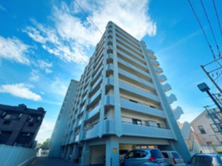 【外観】 | 通勤・通学の時間を短縮し、プライベートの時間を最大限に活用したい方に最適な、都市直結のロケーションです。