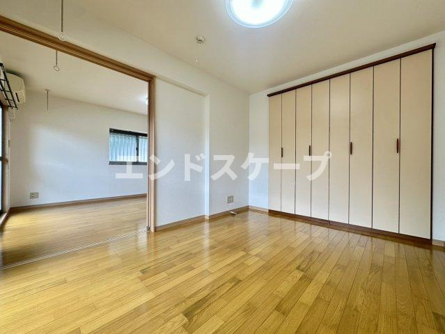 アールモニ Bの洋室|高崎、前橋のお部屋探しはエンドスケープまで！お客様の理想お聞かせ下さい♪
