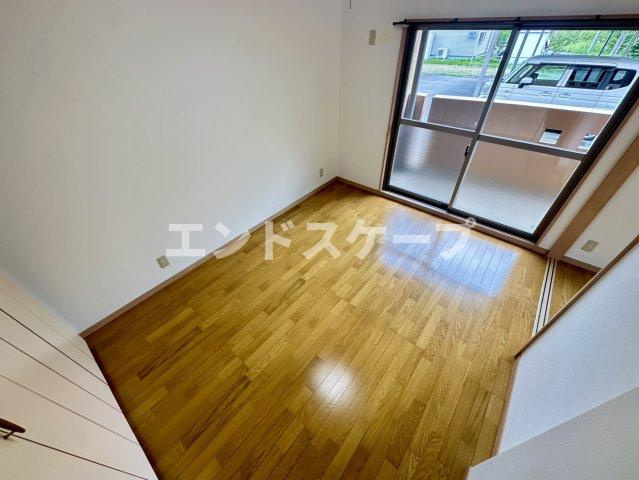 アールモニ Bの洋室|高崎、前橋のお部屋探しはエンドスケープまで！お客様の理想お聞かせ下さい♪