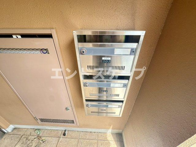 アールモニ Bのロビー|高崎、前橋のお部屋探しはエンドスケープまで！お客様の理想お聞かせ下さい♪