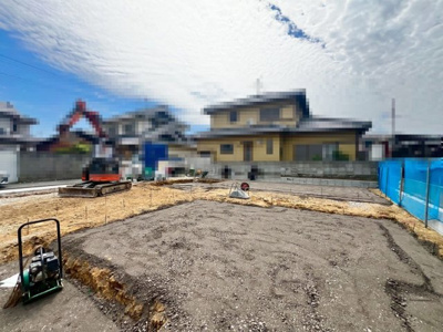【外観】 | 日置荘西町６丁　新築分譲住宅　全３区画 | 【浴室暖房乾燥機付】一坪以上の浴室でのびのび一日の疲れを癒して下さいね！浴室に窓が付いているので、換気ができて湿気やカビ防止になりますよ♪